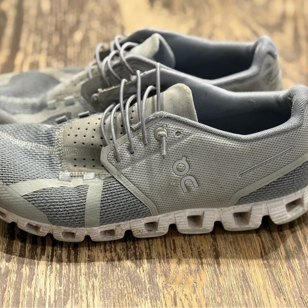 On Cloud Running Shoes, Gray, Men's 7.5
